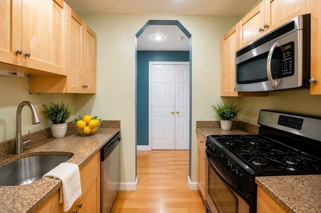 48 Federal St 206, Beverly, MA 01915