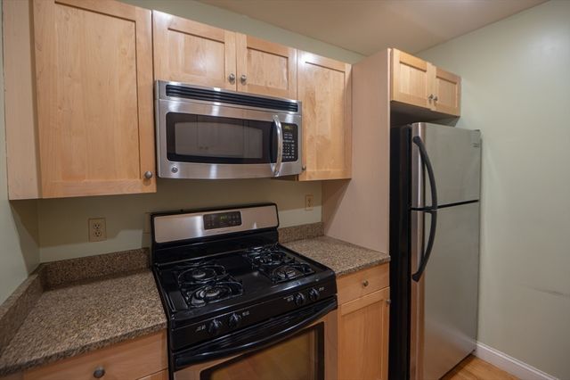 48 Federal St 206, Beverly, MA 01915