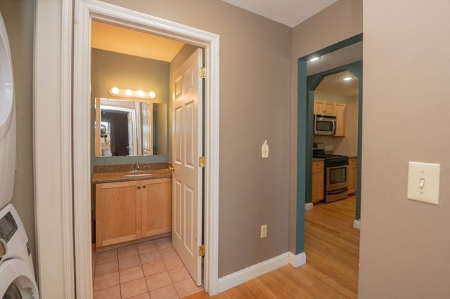 48 Federal St 206, Beverly, MA 01915