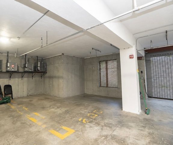 48 Federal St 206, Beverly, MA 01915