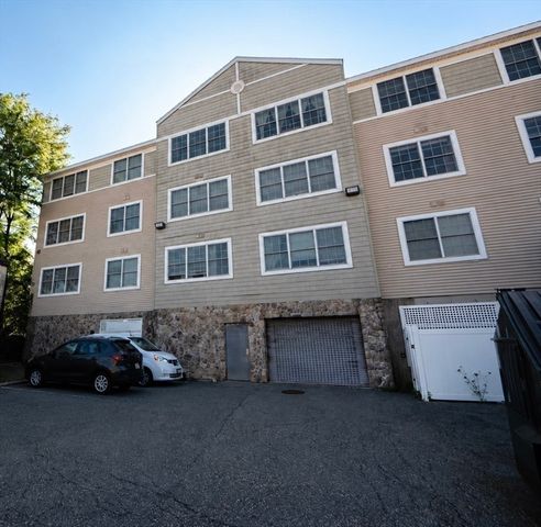 48 Federal St 206, Beverly, MA 01915