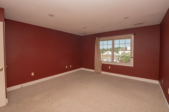 48 Federal St 206, Beverly, MA 01915