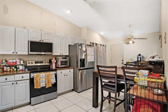 8315 Springlake Dr 8315, Boca Raton, FL 33496