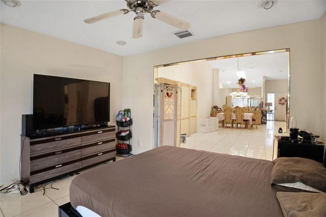 8315 Springlake Dr 8315, Boca Raton, FL 33496