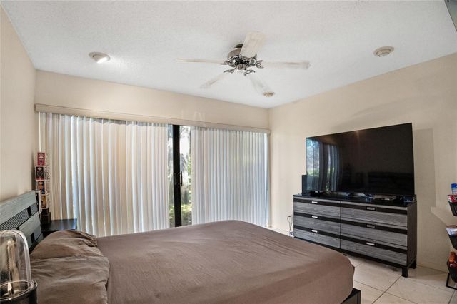 8315 Springlake Dr 8315, Boca Raton, FL 33496