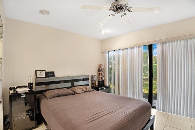 8315 Springlake Dr 8315, Boca Raton, FL 33496