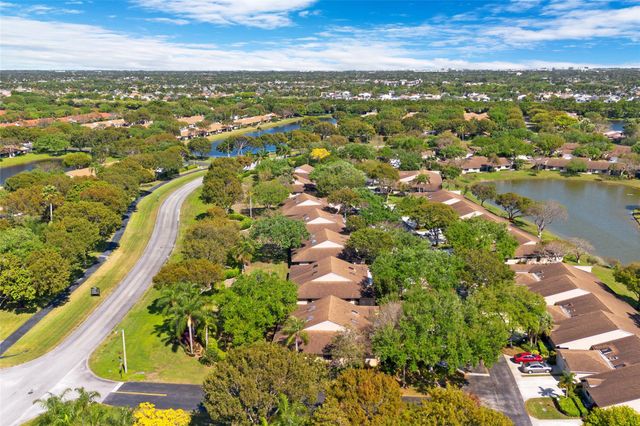 8315 Springlake Dr 8315, Boca Raton, FL 33496