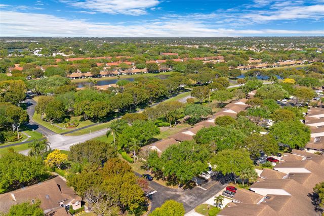 8315 Springlake Dr 8315, Boca Raton, FL 33496