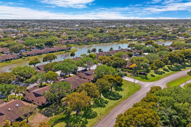 8315 Springlake Dr 8315, Boca Raton, FL 33496
