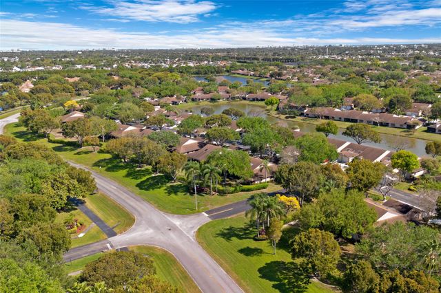 8315 Springlake Dr 8315, Boca Raton, FL 33496