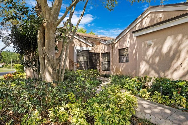 8315 Springlake Dr 8315, Boca Raton, FL 33496