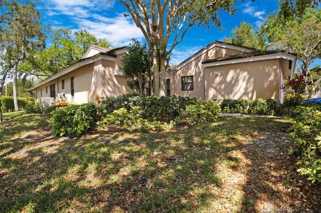 8315 Springlake Dr 8315, Boca Raton, FL 33496