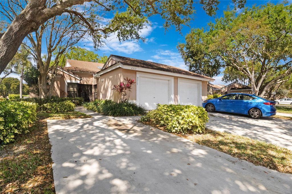 8315 Springlake Dr 8315, Boca Raton, FL 33496