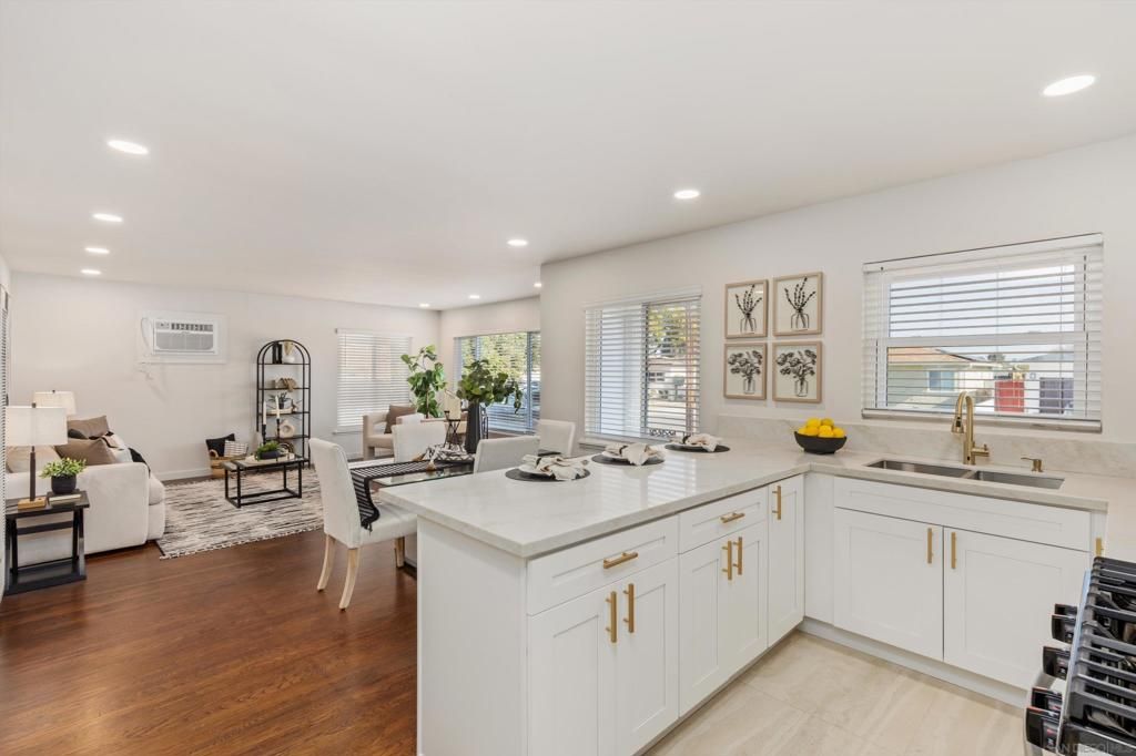 Image 3 of property listing at 5166 Catoctin Dr, San Diego, CA 92115