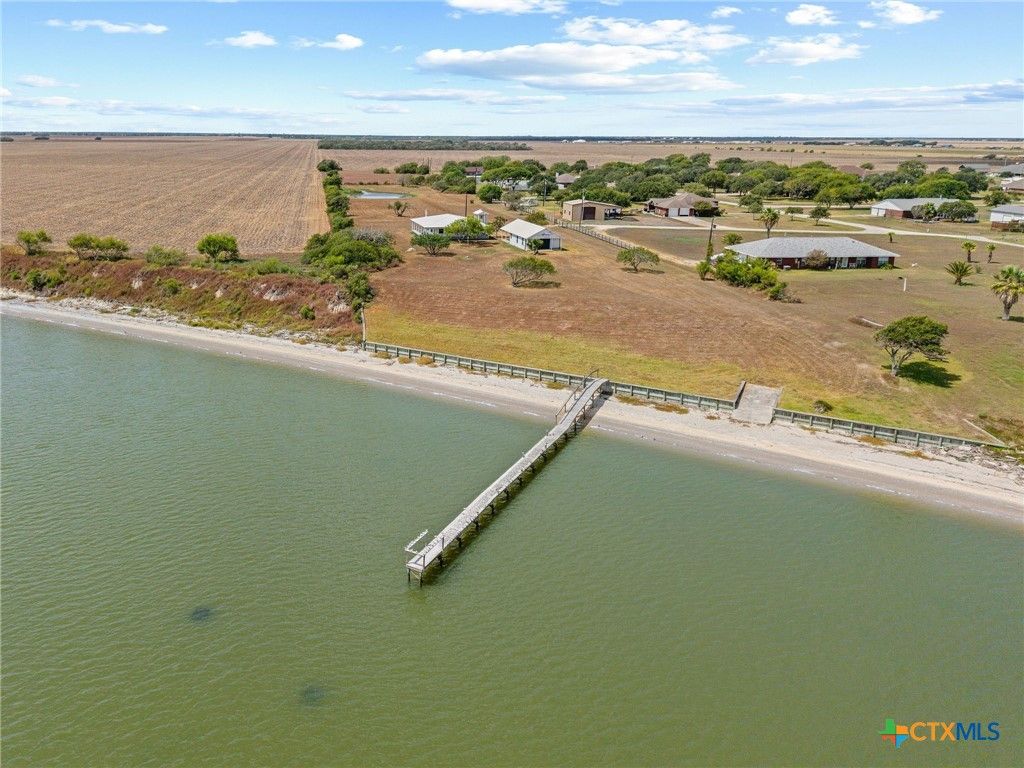 Image 1 of property listing at 96 E Meadowlark Drive, Port Lavaca, TX 77979