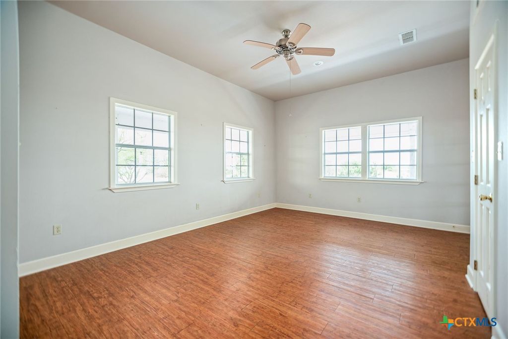 Image 23 of property listing at 96 E Meadowlark Drive, Port Lavaca, TX 77979