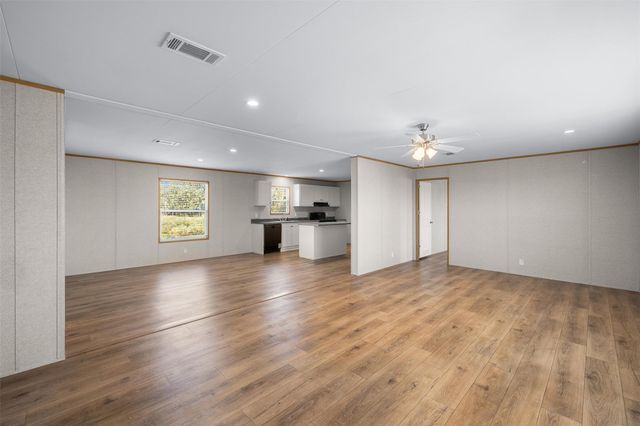 139 Azalea CT, Dale, TX 78616