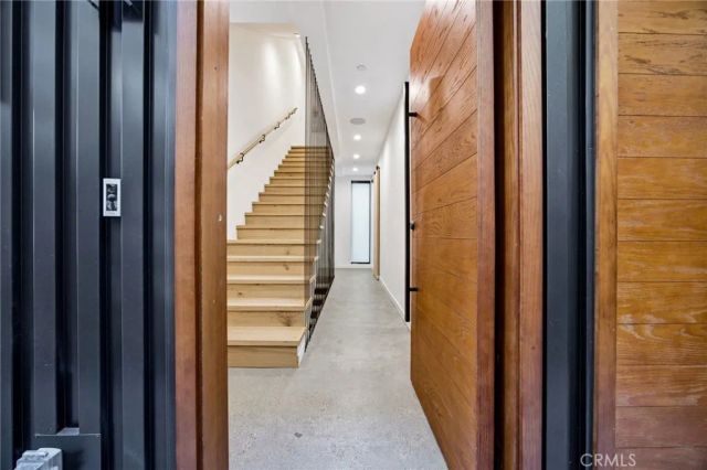12604 Mitchell Ave., West Los Angeles, CA 90066