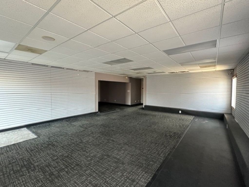 1950 DODGE Road 103, Cedar Rapids, IA 52402 — photo 5
