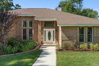 910 Shadow Ridge Dr, Pensacola, FL 32514