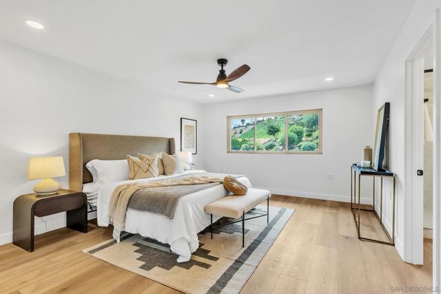 12127 Santiago Rd W, San Diego, CA 92128
