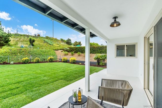 12127 Santiago Rd W, San Diego, CA 92128