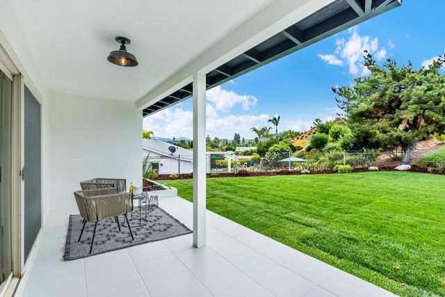 12127 Santiago Rd W, San Diego, CA 92128