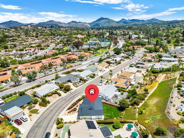 12127 Santiago Rd W, San Diego, CA 92128
