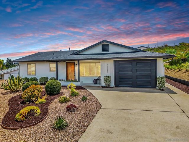 12127 Santiago Rd W, San Diego, CA 92128