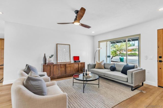 12127 Santiago Rd W, San Diego, CA 92128
