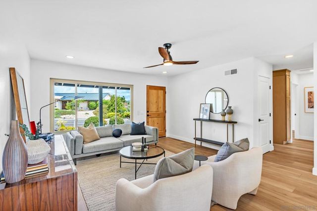12127 Santiago Rd W, San Diego, CA 92128