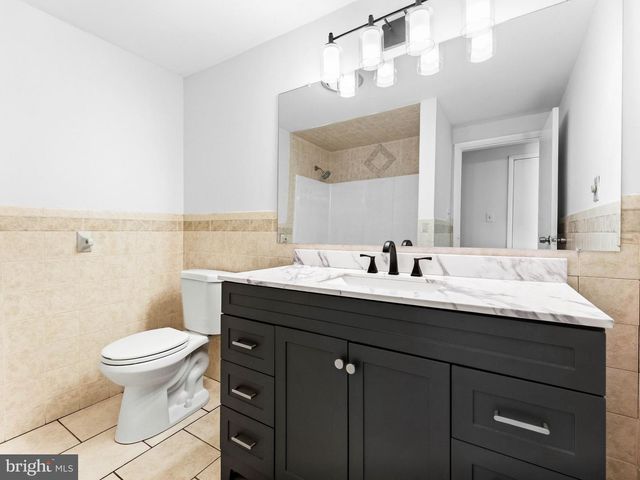 131 STURBRIDGE DR, Sicklerville, NJ 08081