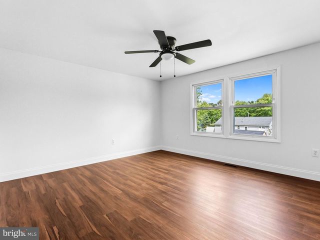 131 STURBRIDGE DR, Sicklerville, NJ 08081