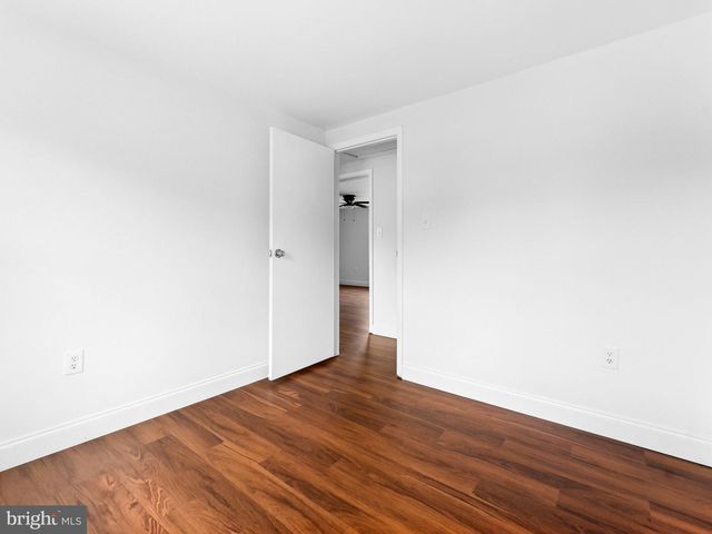 131 STURBRIDGE DR, Sicklerville, NJ 08081