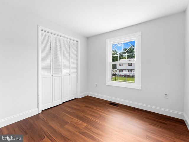 131 STURBRIDGE DR, Sicklerville, NJ 08081