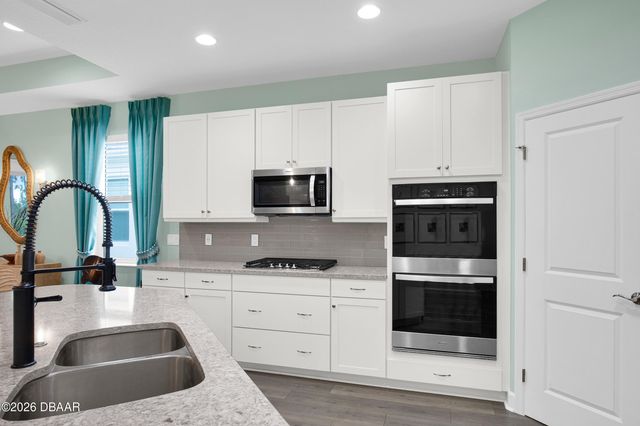 817 Bama Breeze Drive, Daytona Beach, FL 32124