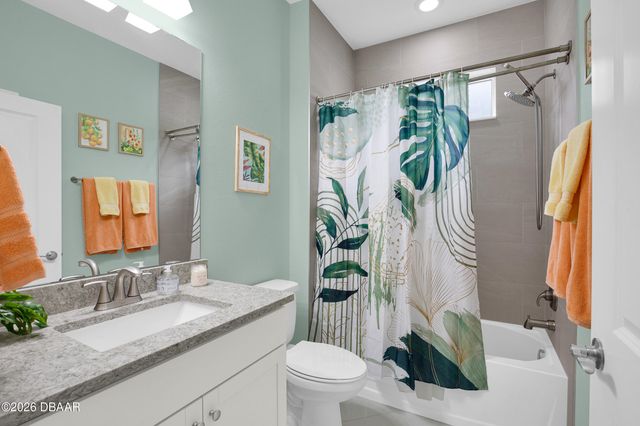 817 Bama Breeze Drive, Daytona Beach, FL 32124