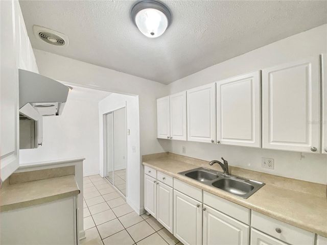 1700 SW 16TH COURT P6, Gainesville, FL 32608