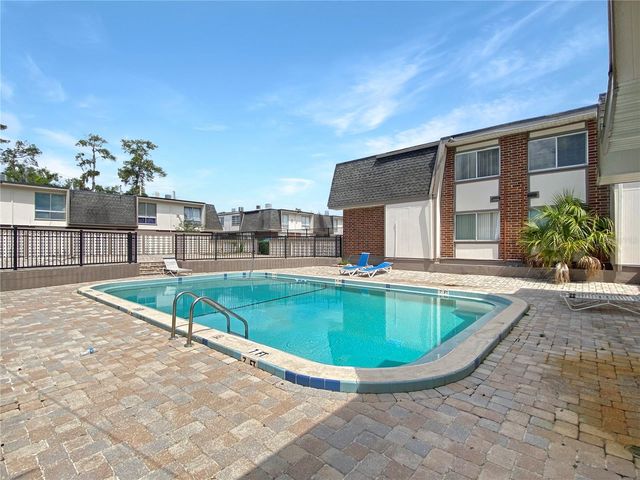 1700 SW 16TH COURT P6, Gainesville, FL 32608