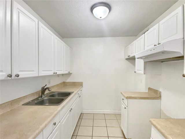 1700 SW 16TH COURT P6, Gainesville, FL 32608
