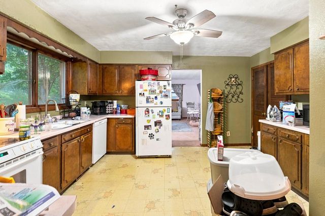 3121 Windsor LANE, Janesville, WI 53546