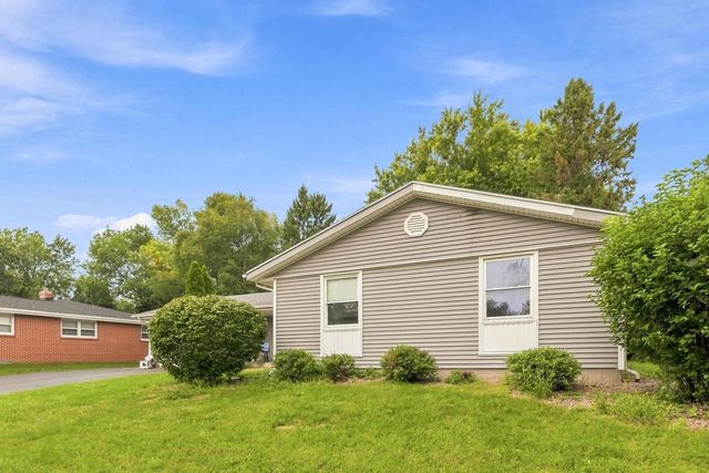 3121 Windsor LANE, Janesville, WI 53546