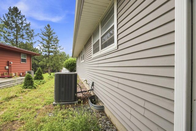 3121 Windsor LANE, Janesville, WI 53546