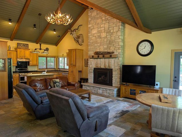 E7464 COUNTY ROAD H, Fremont, WI 54940