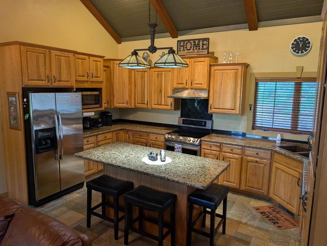 E7464 COUNTY ROAD H, Fremont, WI 54940