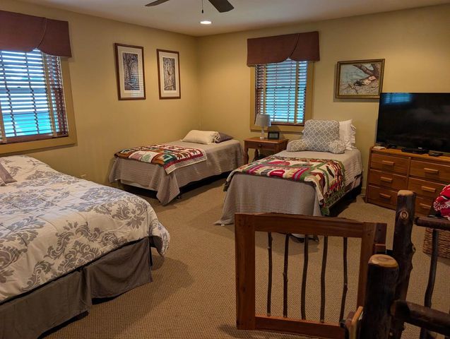 E7464 COUNTY ROAD H, Fremont, WI 54940