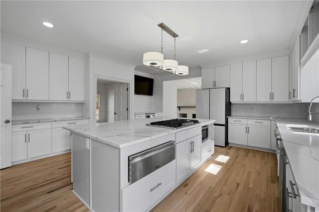 8705 River Bluff Lane, Roswell, GA 30076