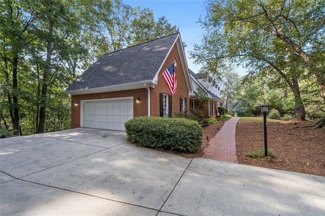 8705 River Bluff Lane, Roswell, GA 30076