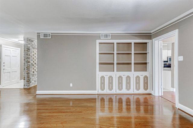 13060 Trail Hollow Drive 3060, Houston, TX 77079