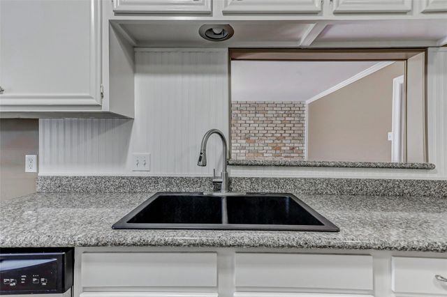 13060 Trail Hollow Drive 3060, Houston, TX 77079